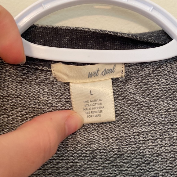 Wet Seal Size Large Charcoal Grey Cardigan - Picture 2 of 5